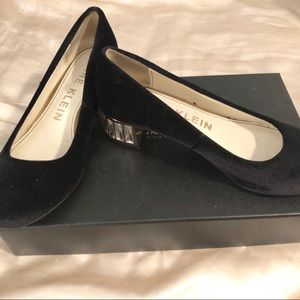 Anne Klein Heeled Flats